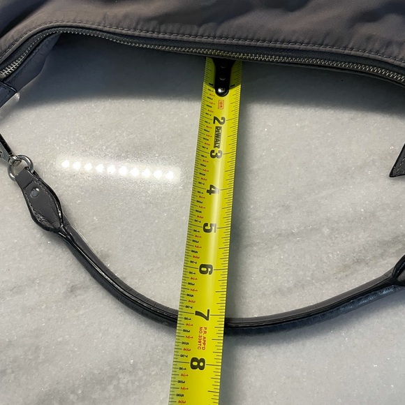 MZ WALLACE EUC Gray (the new neutral) Hobo Bag GREAT size. W/pouch & extra strap - Picture 7 of 9